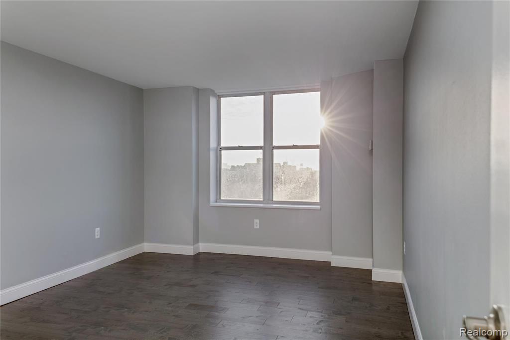 250 East Harbortown Drive, Unit 612 Detroit, MI 48207 - Photo 14 of 19