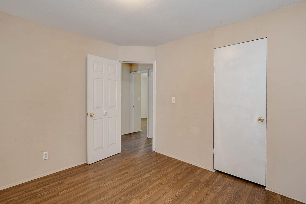 2946 Gleason Avenue Columbus, GA 31907 - Photo 10 of 17 a view of an empty room with wooden floor