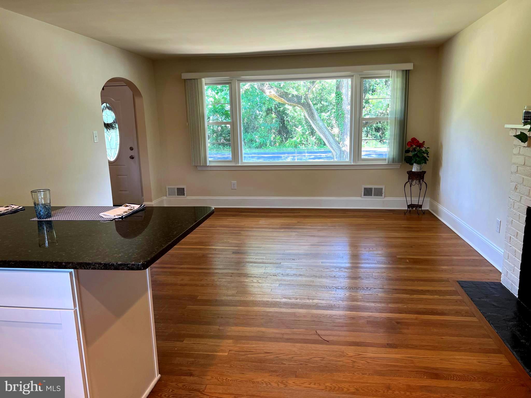 7618 Old Linton Hall Road Gainesville, VA 20155 - Photo 18 of 44 Open kitchen and FR