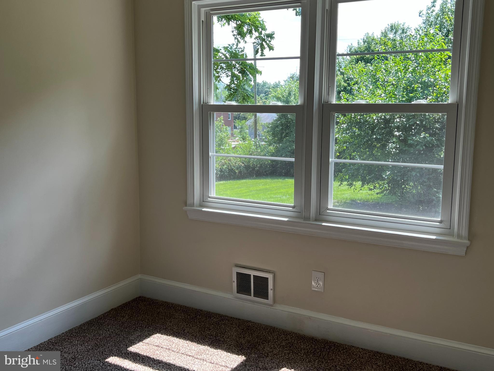 7618 Old Linton Hall Road Gainesville, VA 20155 - Photo 29 of 44 Bedroom 2
