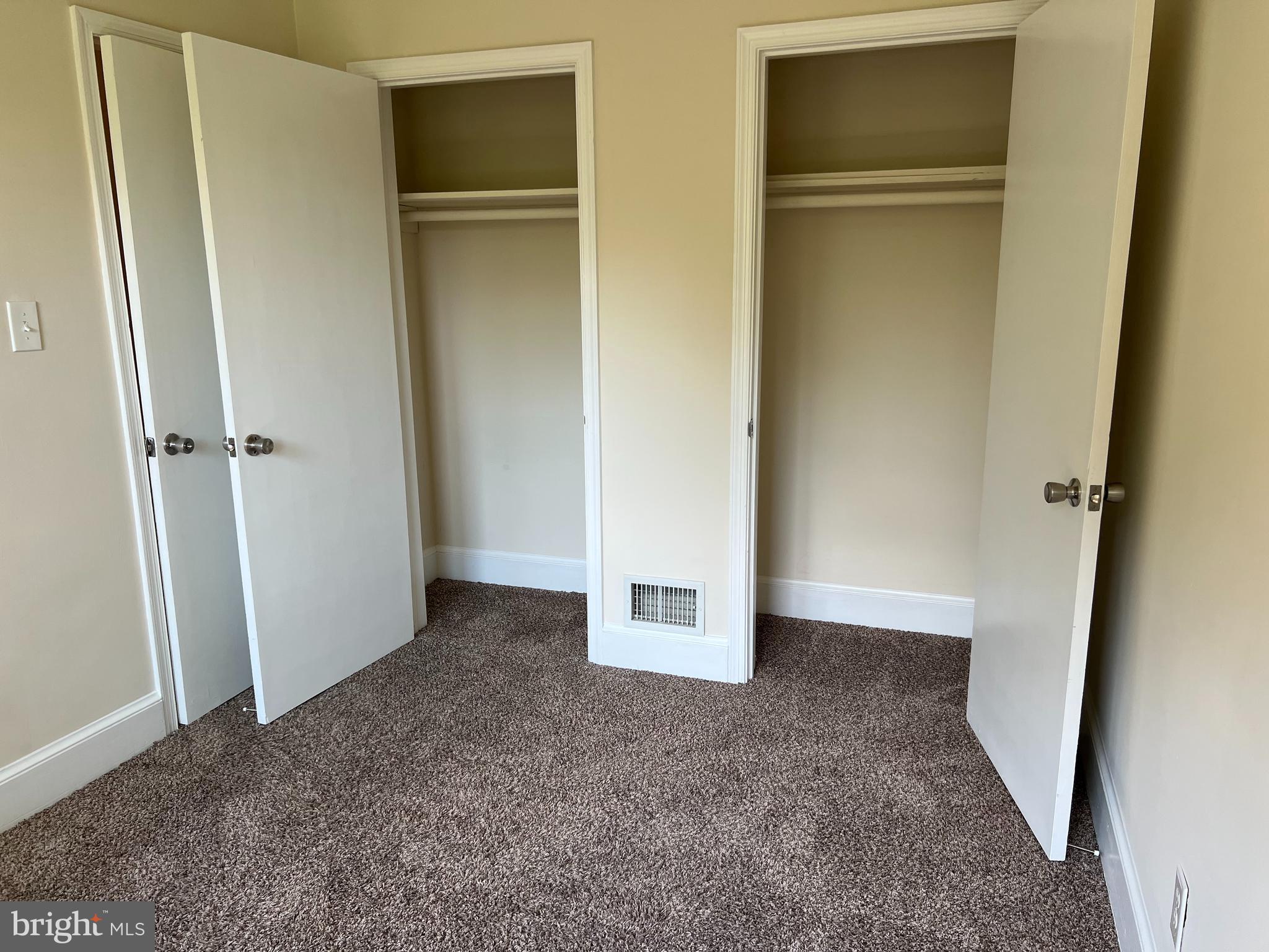 7618 Old Linton Hall Road Gainesville, VA 20155 - Photo 30 of 44 Bedroom 2 w/2 closets