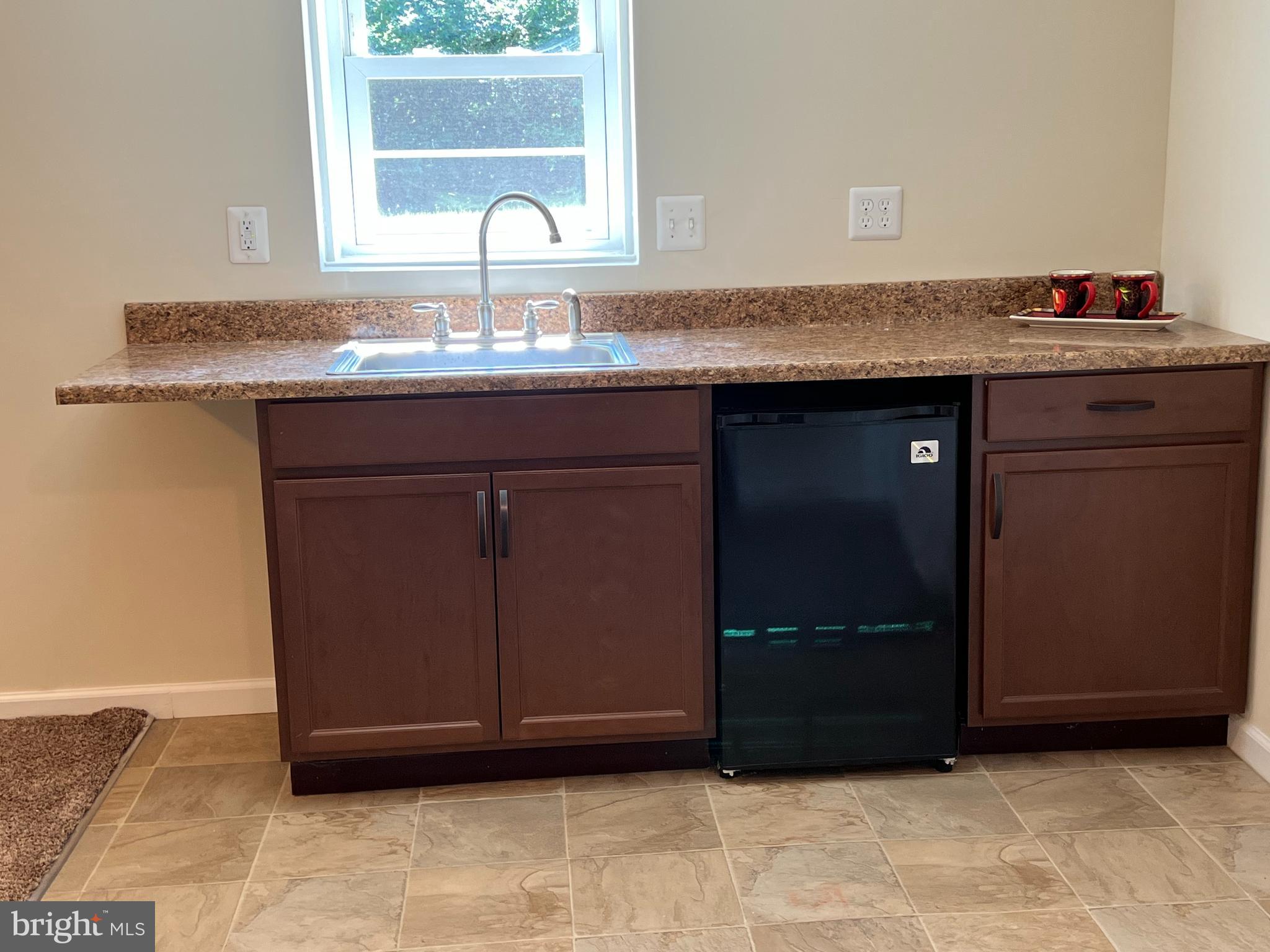 7618 Old Linton Hall Road Gainesville, VA 20155 - Photo 36 of 44 Wet bar in lower level rec room
