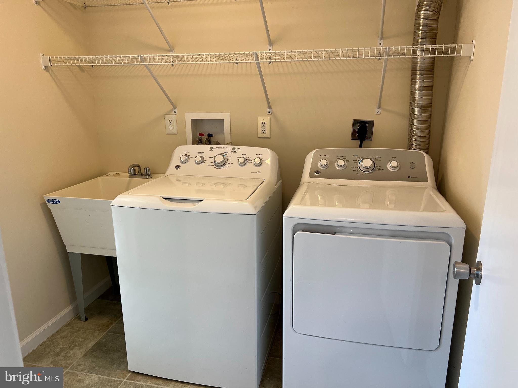 7618 Old Linton Hall Road Gainesville, VA 20155 - Photo 41 of 44 Laundry room