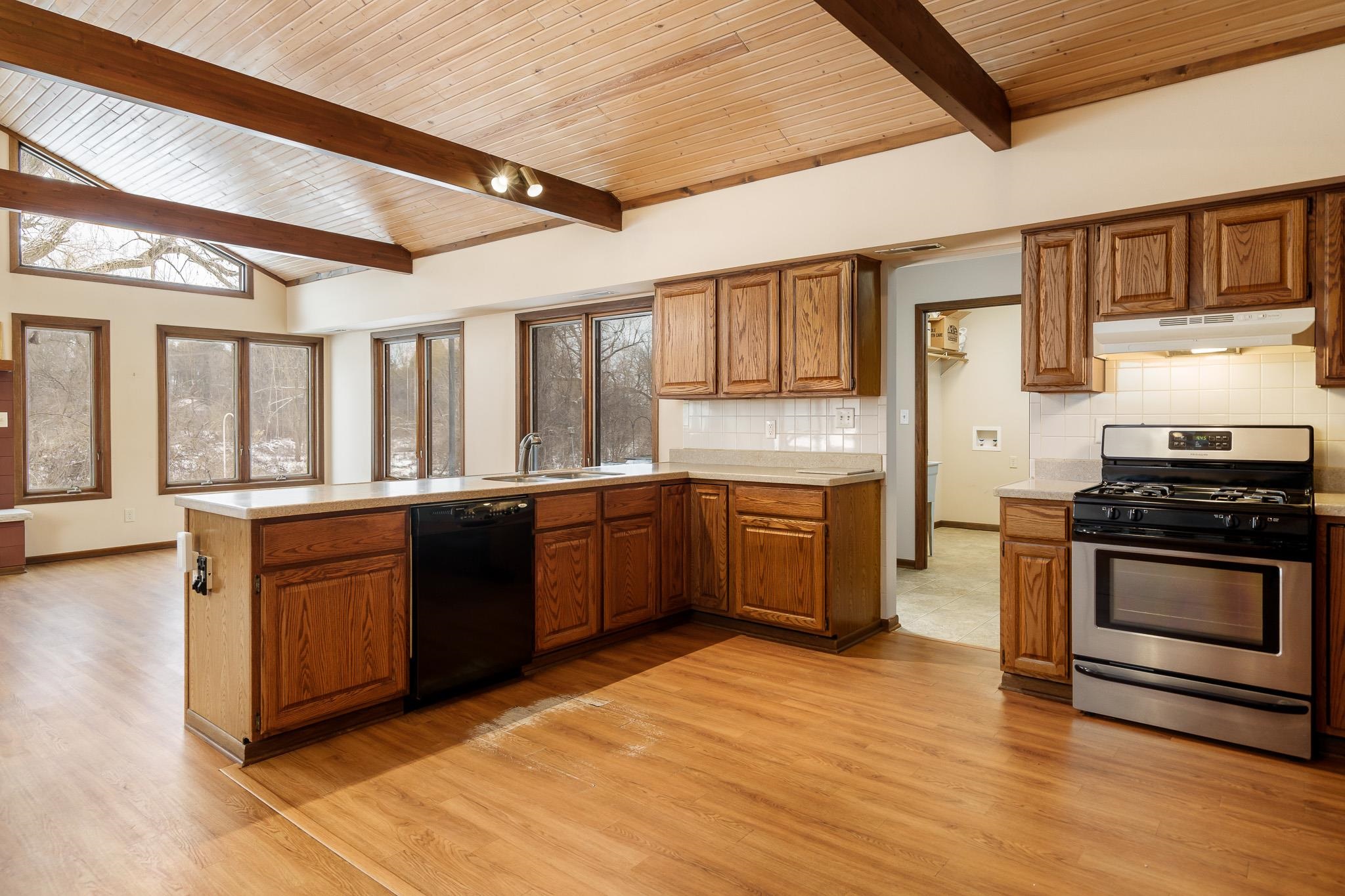 8087 Auburn Road Winnebago, IL 61088 - Photo 11 of 53