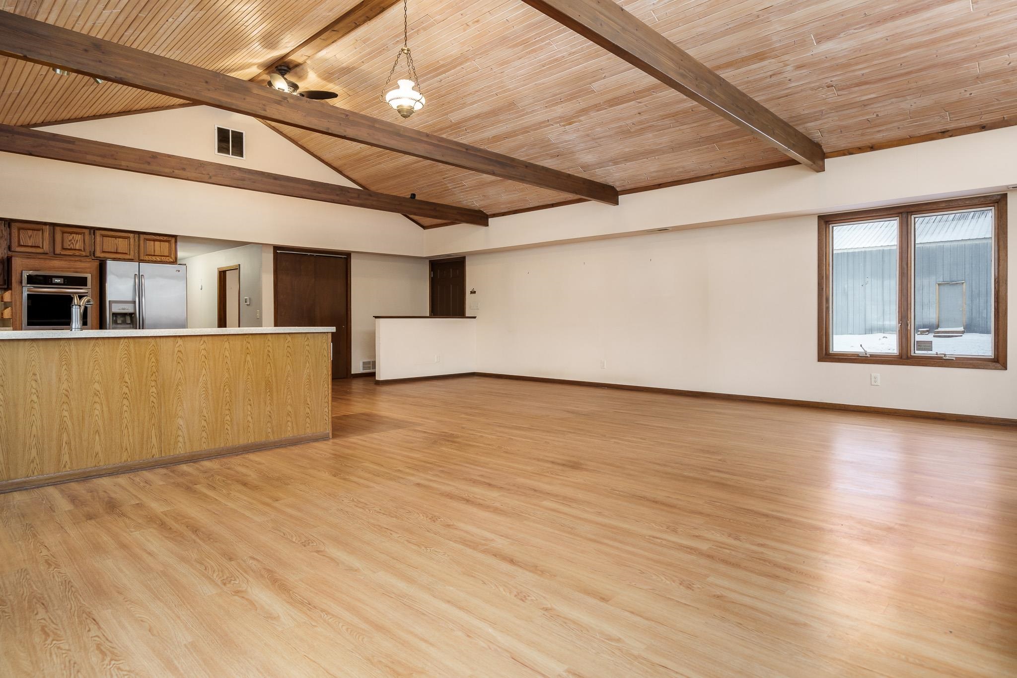 8087 Auburn Road Winnebago, IL 61088 - Photo 14 of 53