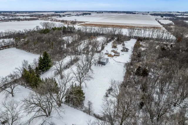 $500,000 | 8087 Auburn Road, Winnebago, IL 61088