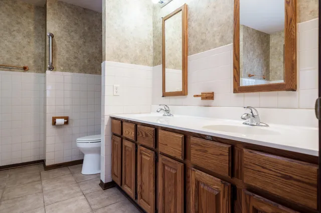 $500,000 | 8087 Auburn Road, Winnebago, IL 61088