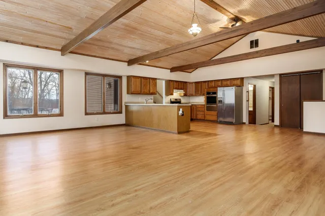 $500,000 | 8087 Auburn Road, Winnebago, IL 61088