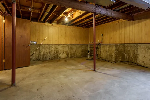 $500,000 | 8087 Auburn Road, Winnebago, IL 61088