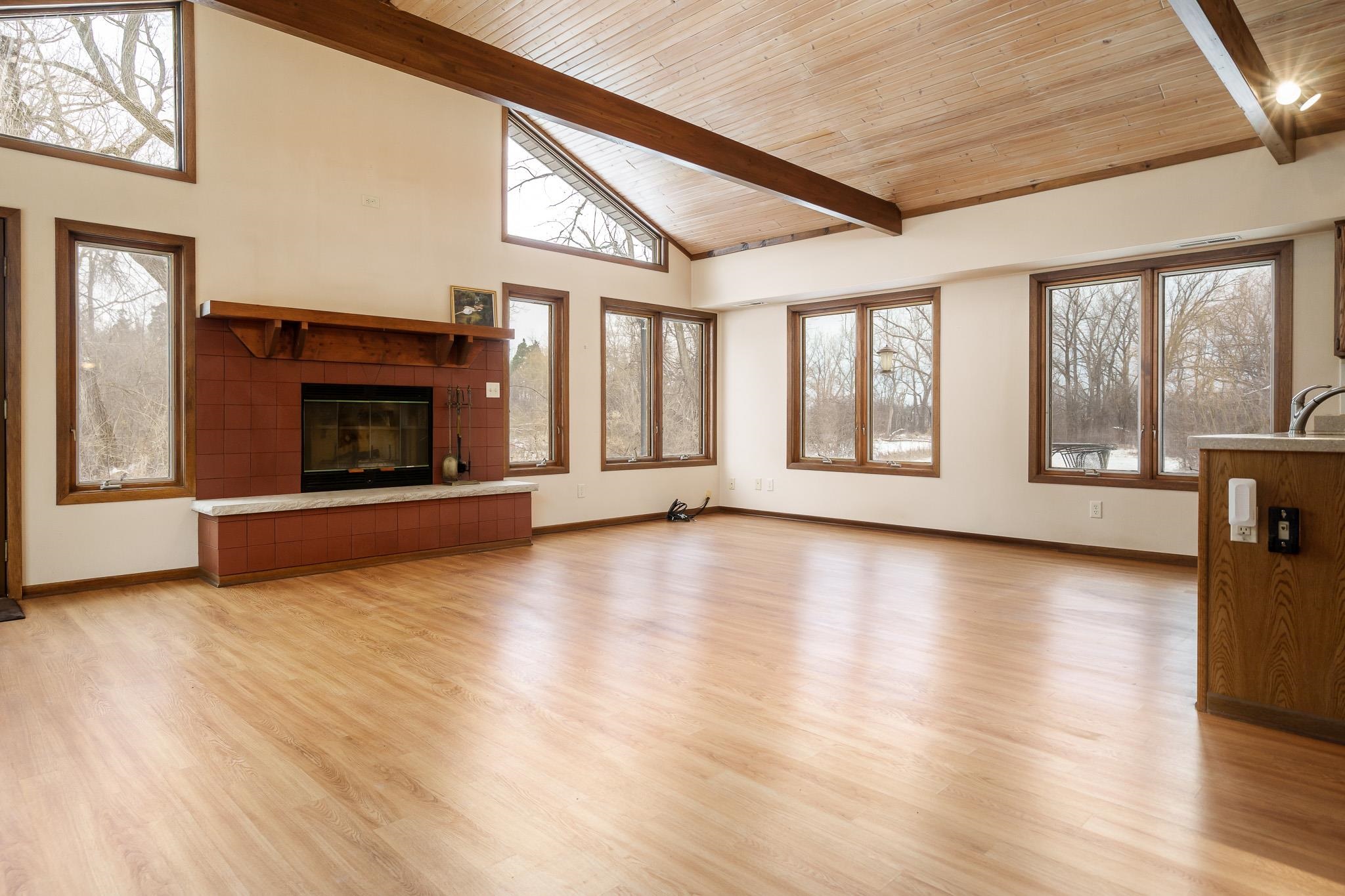 8087 Auburn Road Winnebago, IL 61088 - Photo 4 of 53