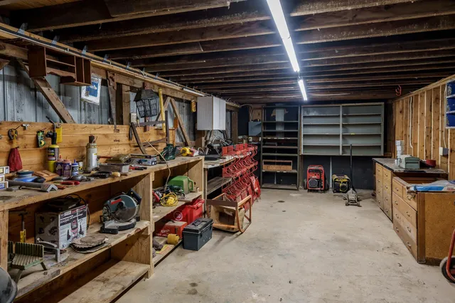 $500,000 | 8087 Auburn Road, Winnebago, IL 61088