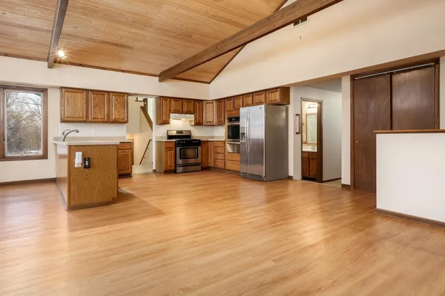 $500,000 | 8087 Auburn Road, Winnebago, IL 61088