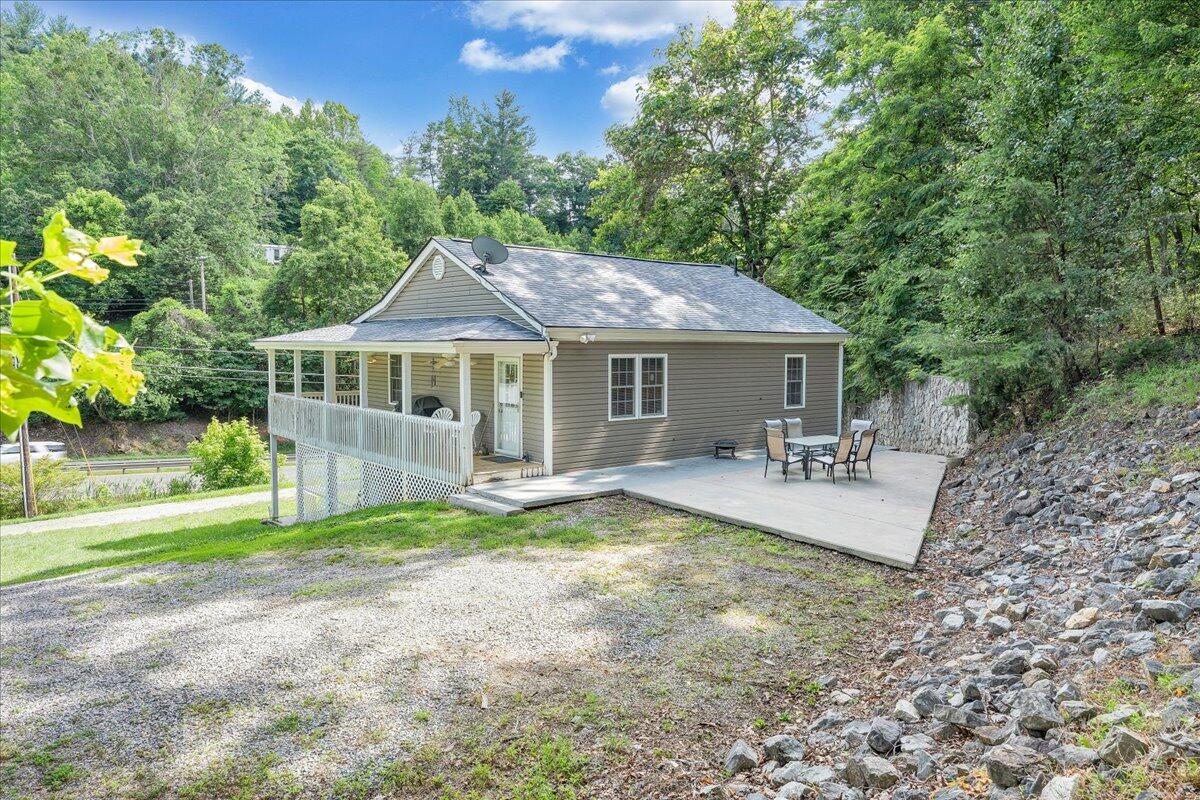 7611 Franklin Road Boones Mill, VA 24065 - Photo 27 of 34 26-MIB01886