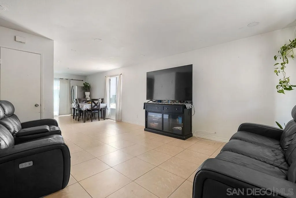 8166 Paradise Valley Court Spring Valley, CA 91977 - Photo 23 of 64