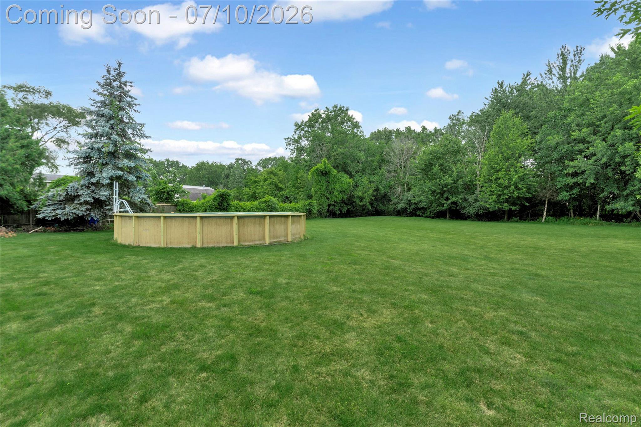 33711 Mulvey Road Fraser, MI 48026 - Photo 21 of 29 31-33711 Mulvey Rd_30.jpg