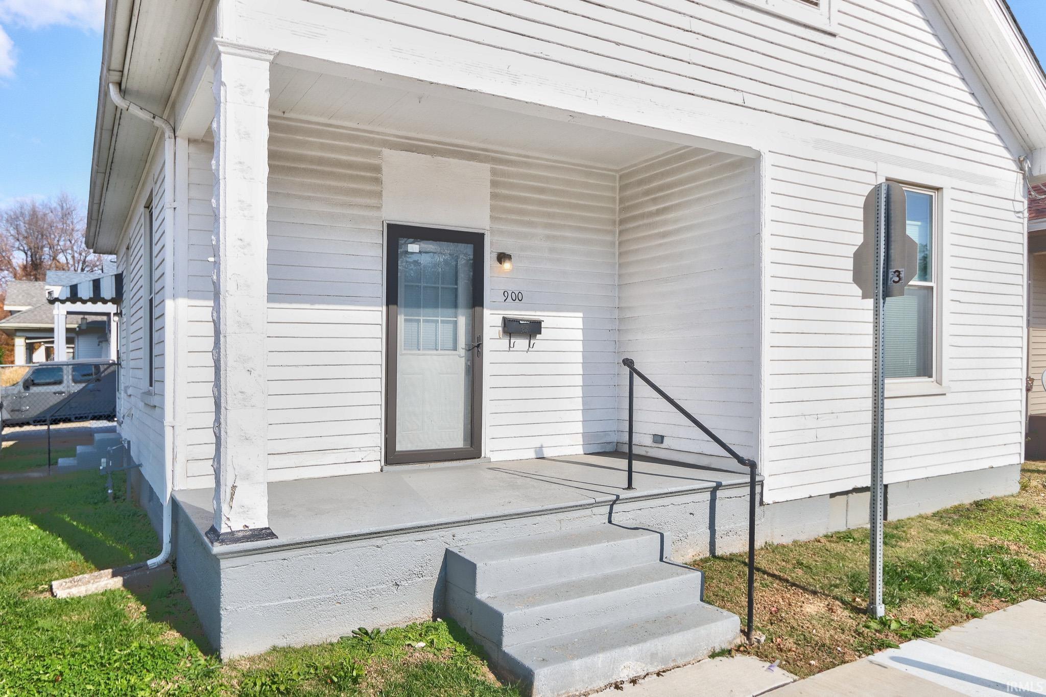 900 East Walnut Street Evansville, IN 47713 - Photo 2 of 24
