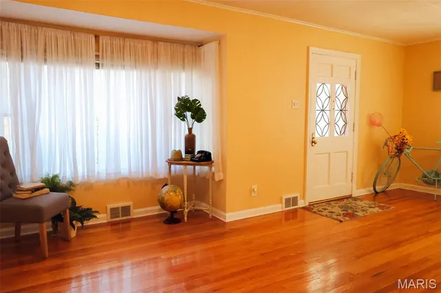 $2,000 | 2627 Louis Avenue, Brentwood, MO 63144