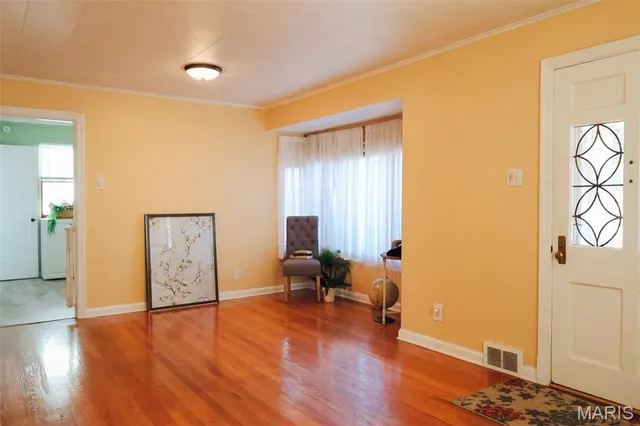 $2,000 | 2627 Louis Avenue, Brentwood, MO 63144