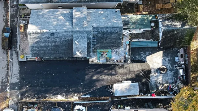 an old building with an outdoor space