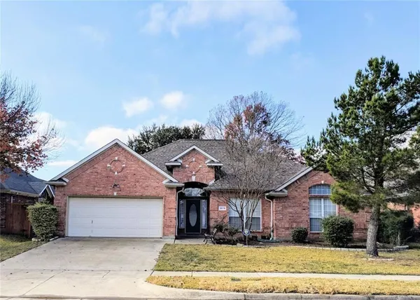 $2,900 | 3519 Heather Brook Drive, Arlington, TX 76001