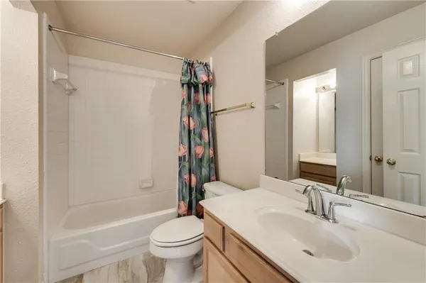 $2,900 | 3519 Heather Brook Drive, Arlington, TX 76001