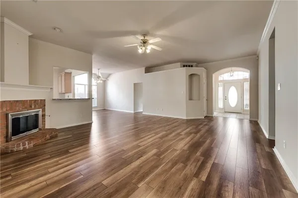$2,900 | 3519 Heather Brook Drive, Arlington, TX 76001