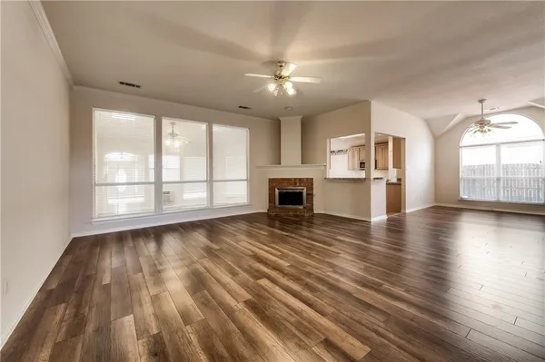 $2,900 | 3519 Heather Brook Drive, Arlington, TX 76001