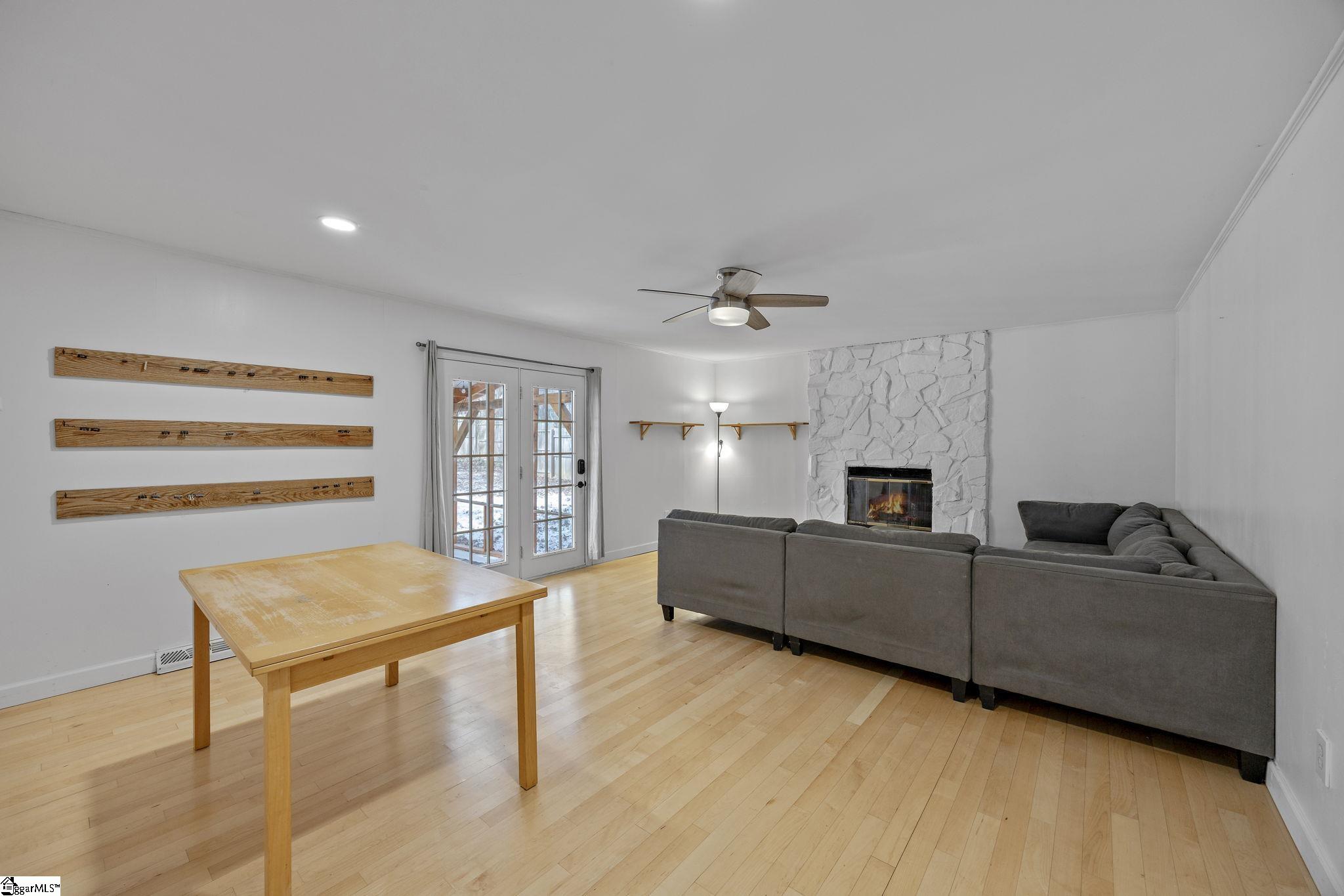 703 Hedgewood Terrace Greer, SC 29650 - Photo 11 of 35