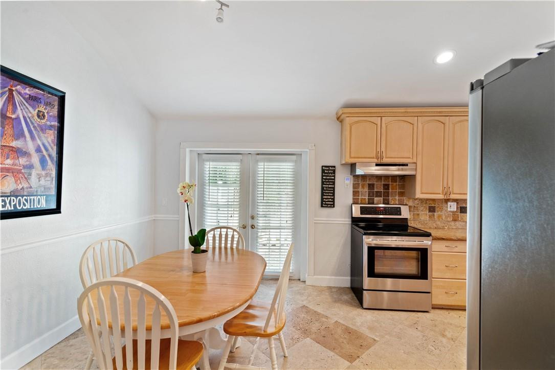 2555 Northwest 41st Street Boca Raton, FL 33434 - Photo 13 of 59 Photo 13