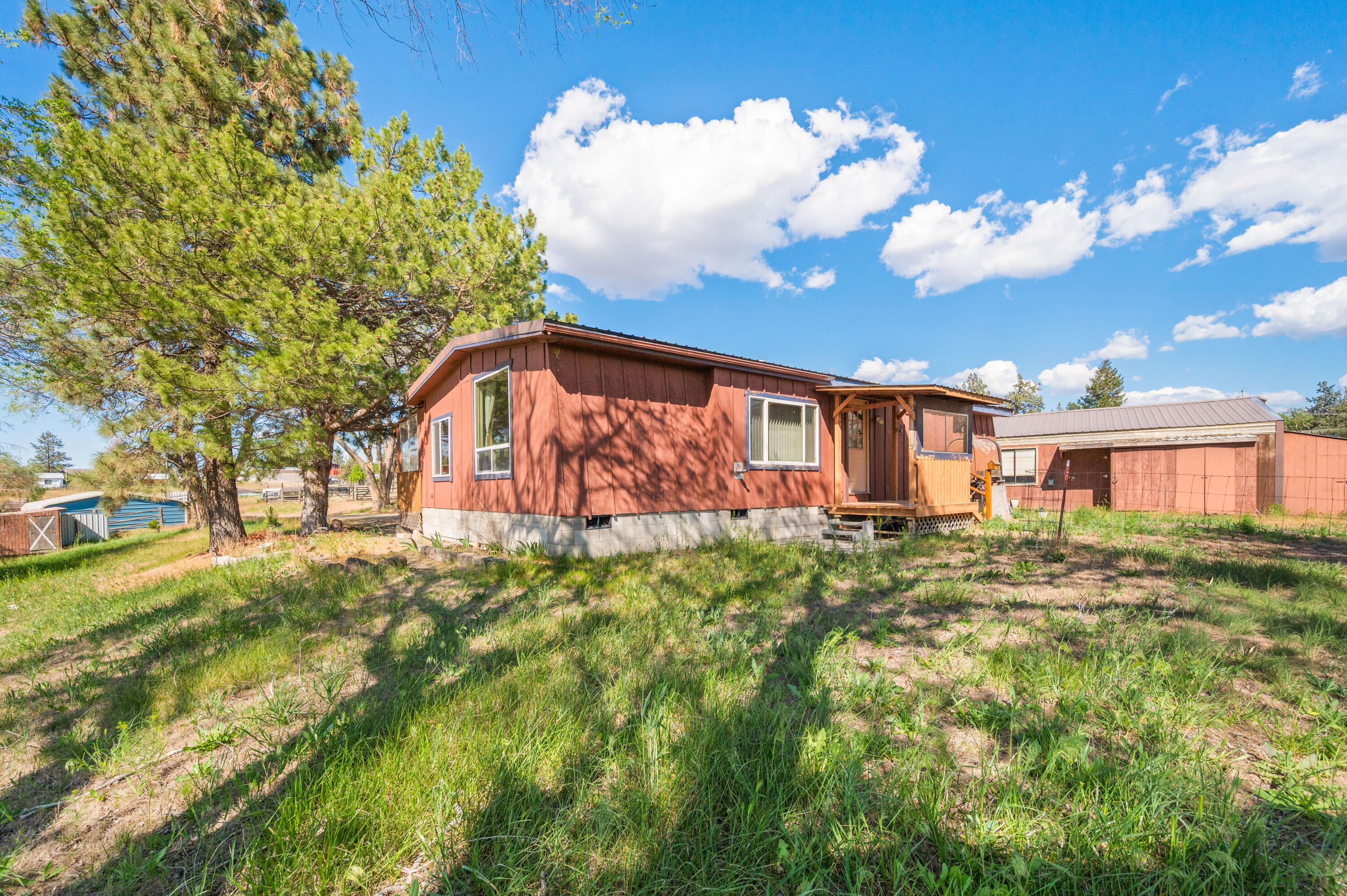 133 Southwest Tompsett Street Madras, OR 97741 - Photo 41 of 56