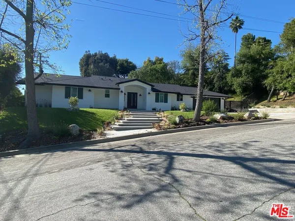 $11,000 | 5015 Redwillow Lane, La Canada Flintridge, CA 91011