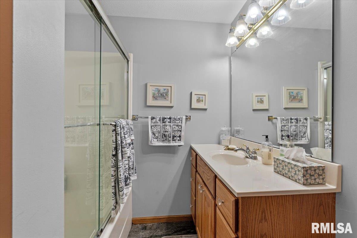 5626 Irwin Bridge Road Pleasant Plains, IL 62677 - Photo 53 of 73 Gallery Image 53