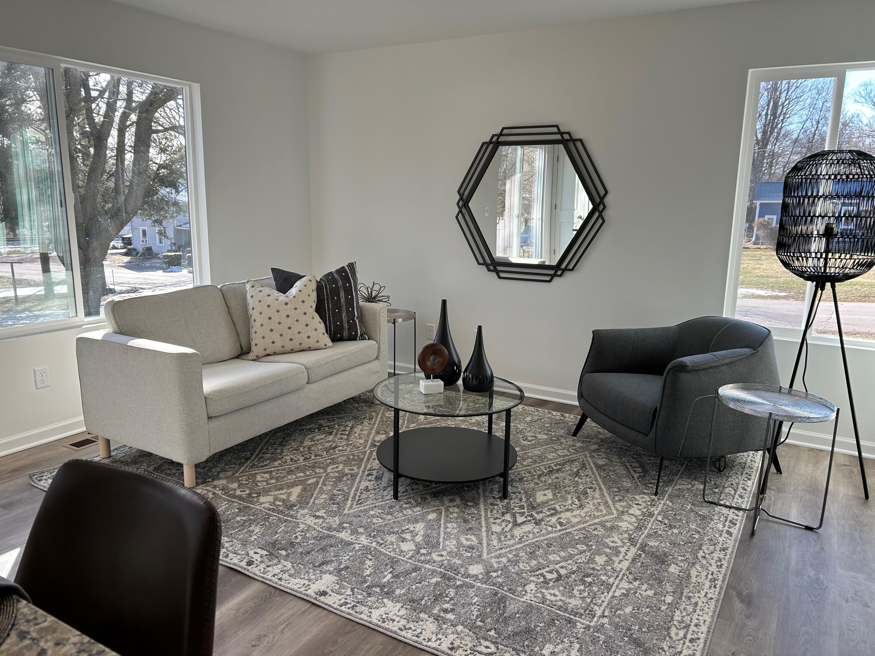 526 West Ganson Street Jackson, MI 49201 - Photo 4 of 16 4