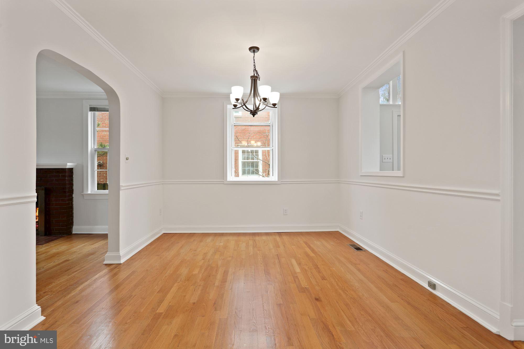 3619 1st Road South Arlington, VA 22204 - Photo 14 of 73 box window so much natural light