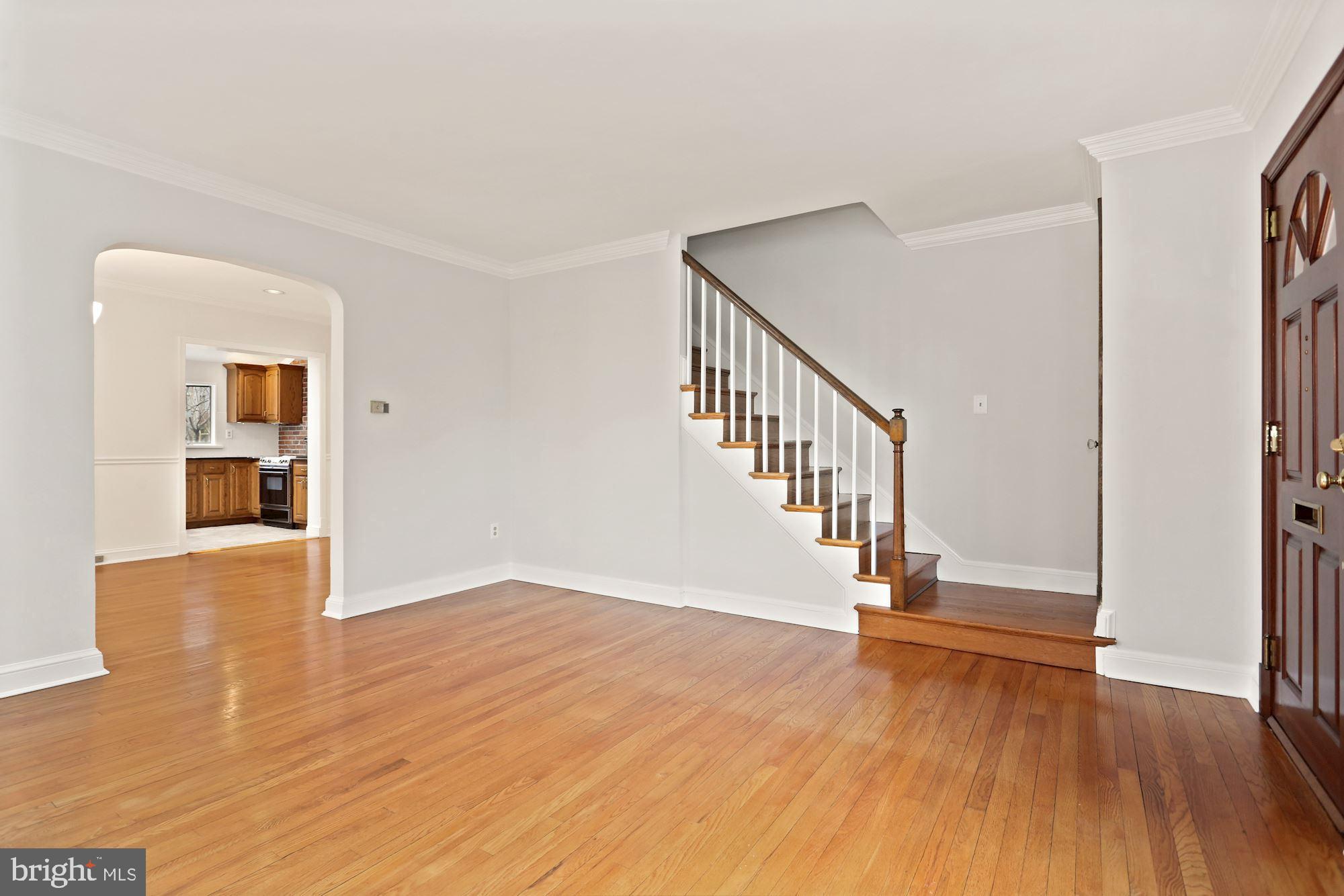 3619 1st Road South Arlington, VA 22204 - Photo 10 of 73 moldings throughout