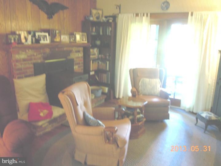 66 South County Line Road Telford, PA 18969 - Photo 14 of 24 Family Room