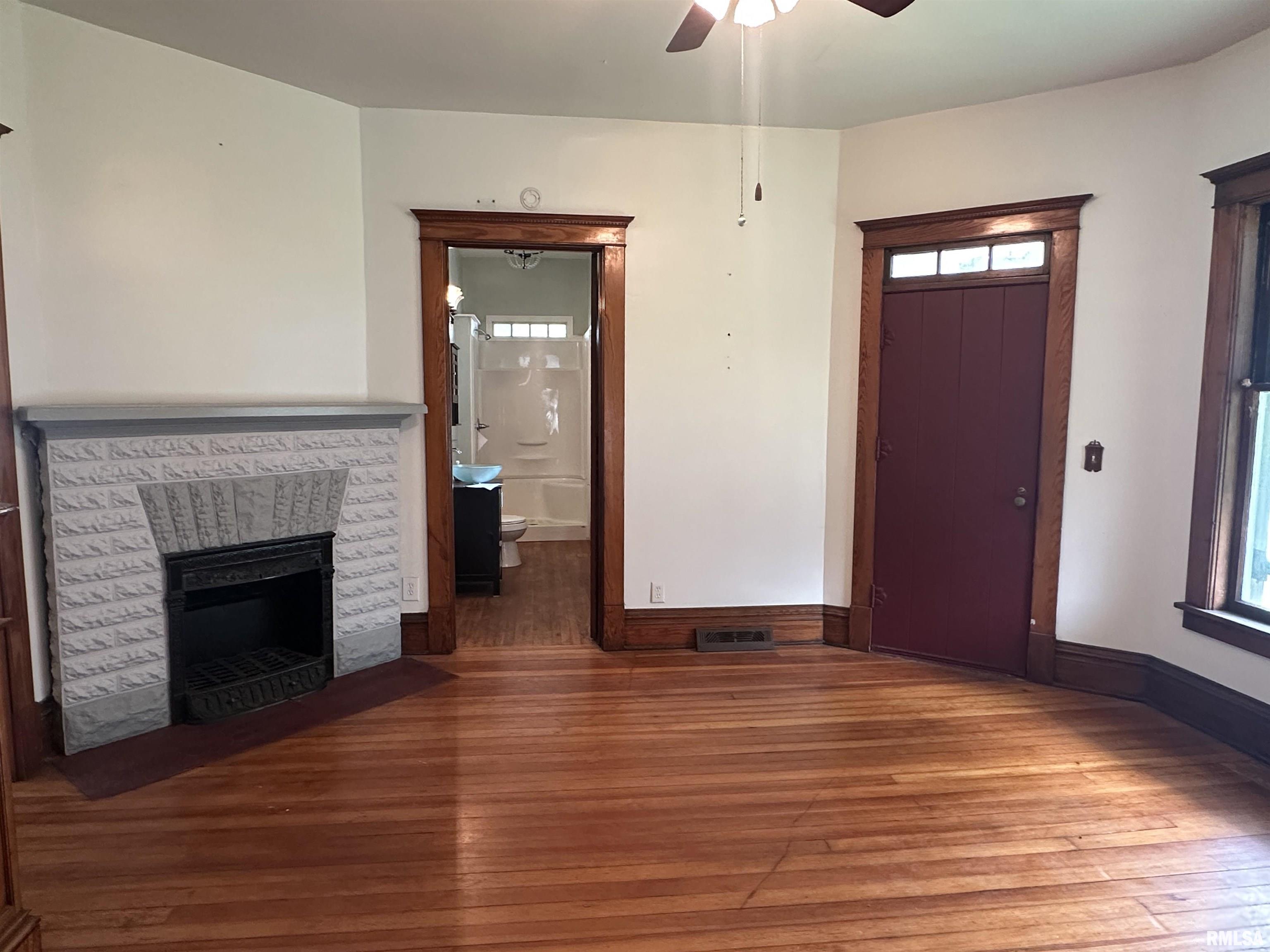 707 North Main Street White Hall, IL 62092 - Photo 3 of 23