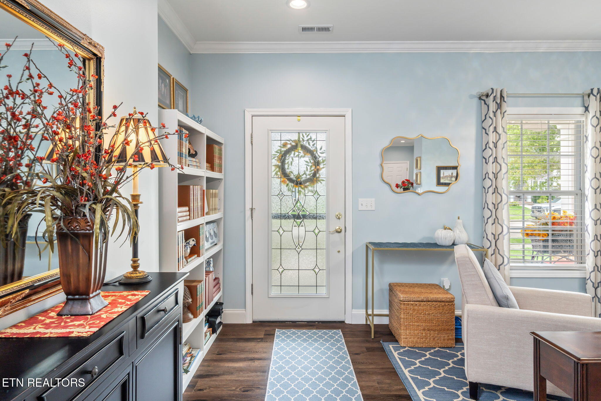 113 Hackberry Street Oak Ridge, TN 37830 - Photo 8 of 57 Entry