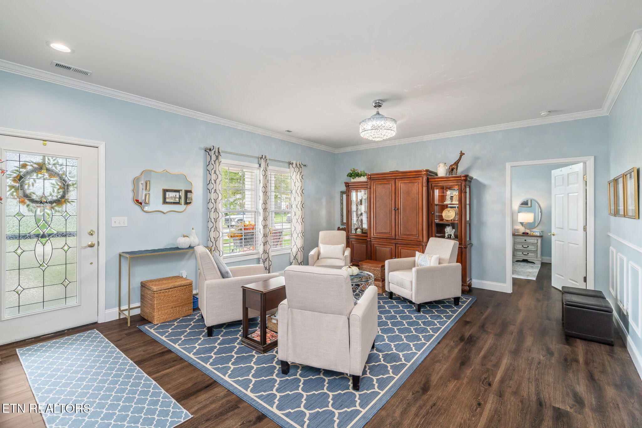 113 Hackberry Street Oak Ridge, TN 37830 - Photo 9 of 57 Family Room