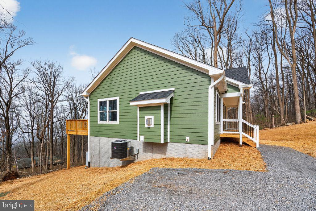 135 Old Sawmill Road Front Royal, VA 22630 - Photo 2 of 19