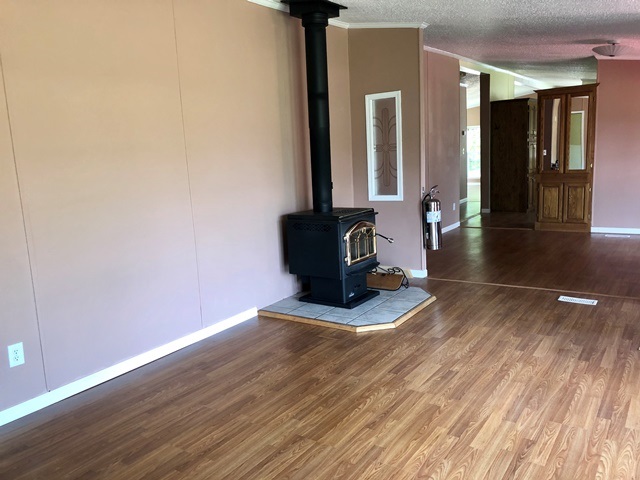 11261 Cinder Road Beulah, MI 49617 - Photo 8 of 19 1874991-7.JPG
