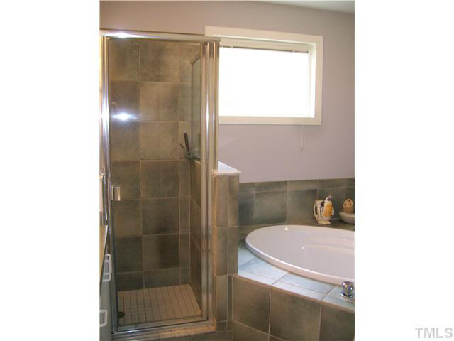 2120 Buckingham Road Raleigh, NC 27607 - Photo 12 of 22 Photo 12