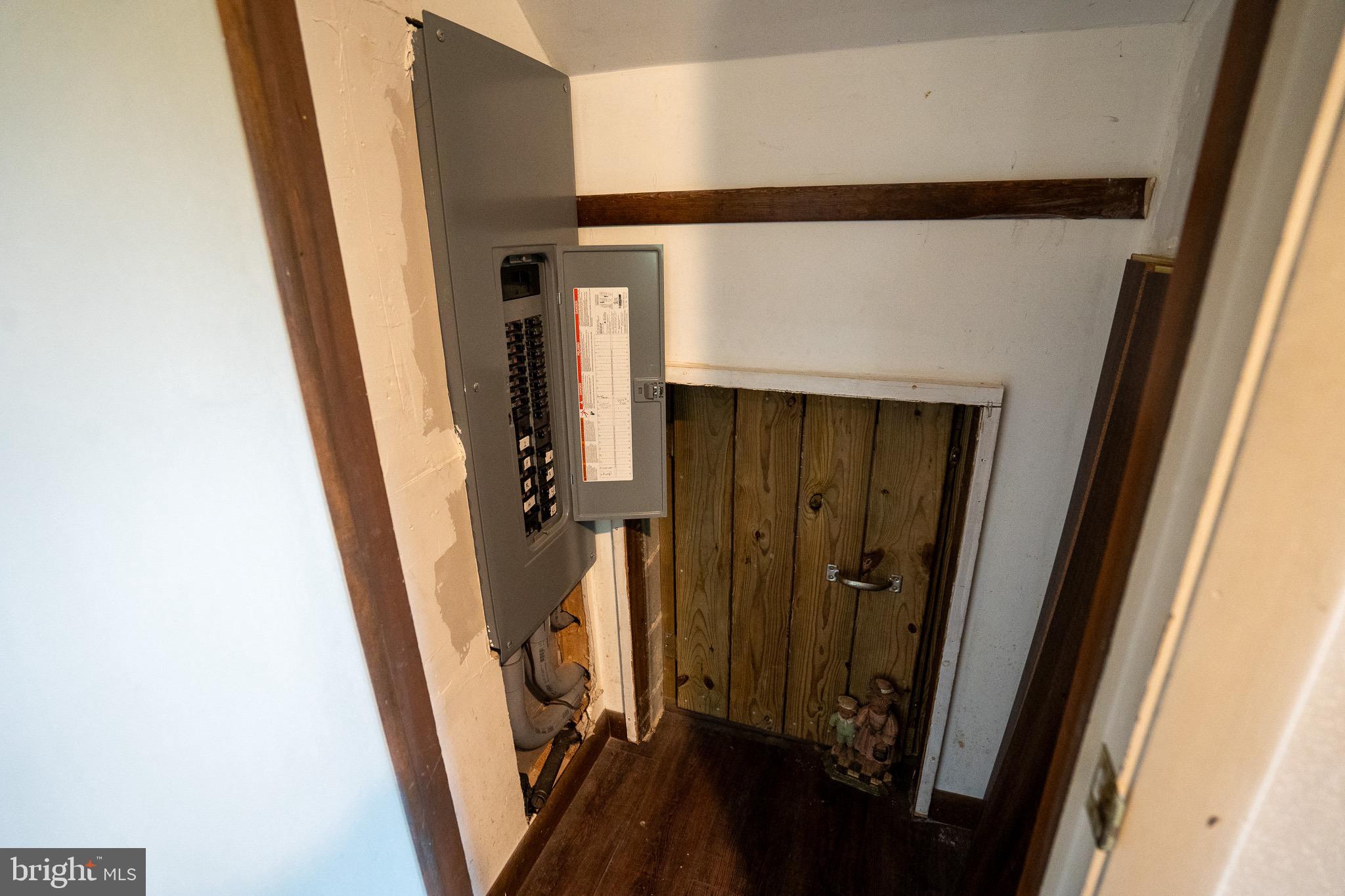 8 Sherri Lane Lititz, PA 17543 - Photo 42 of 43 a view of front door of house