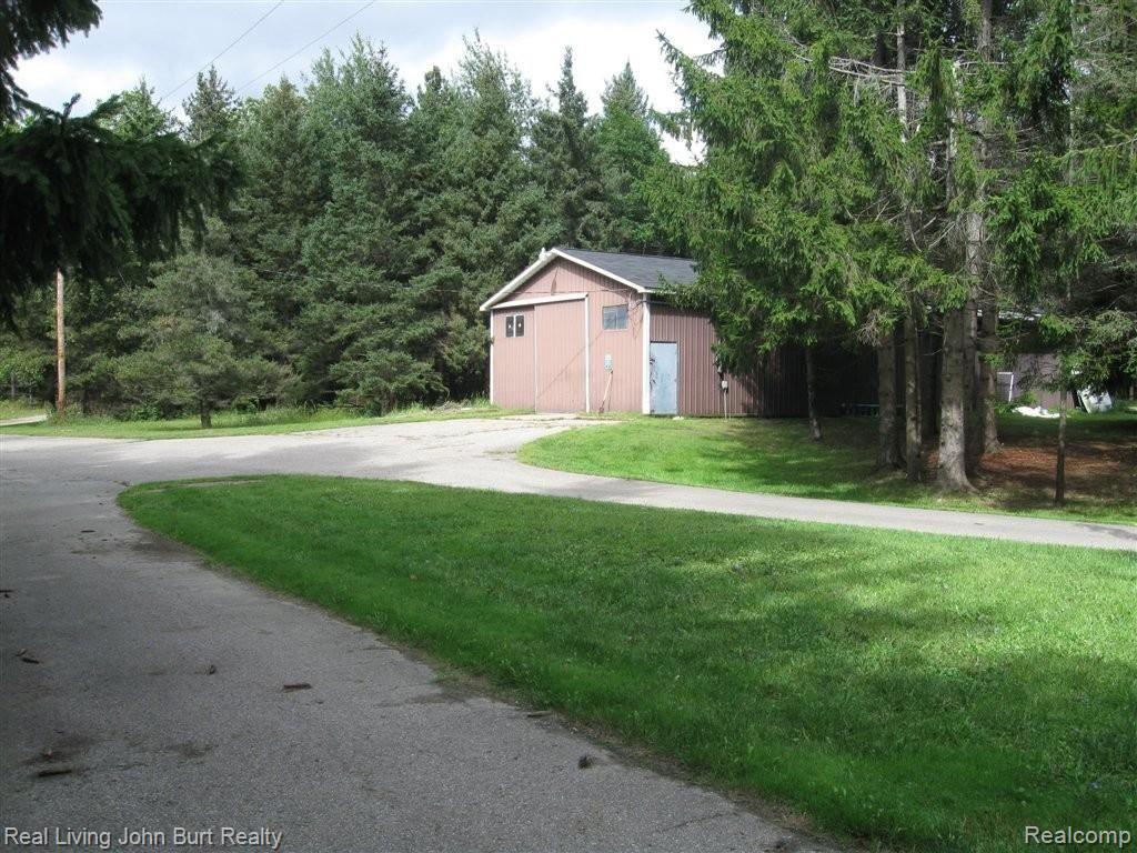 5630 Havens Road Leonard, MI 48367 - Photo 7 of 25 Pole Barn