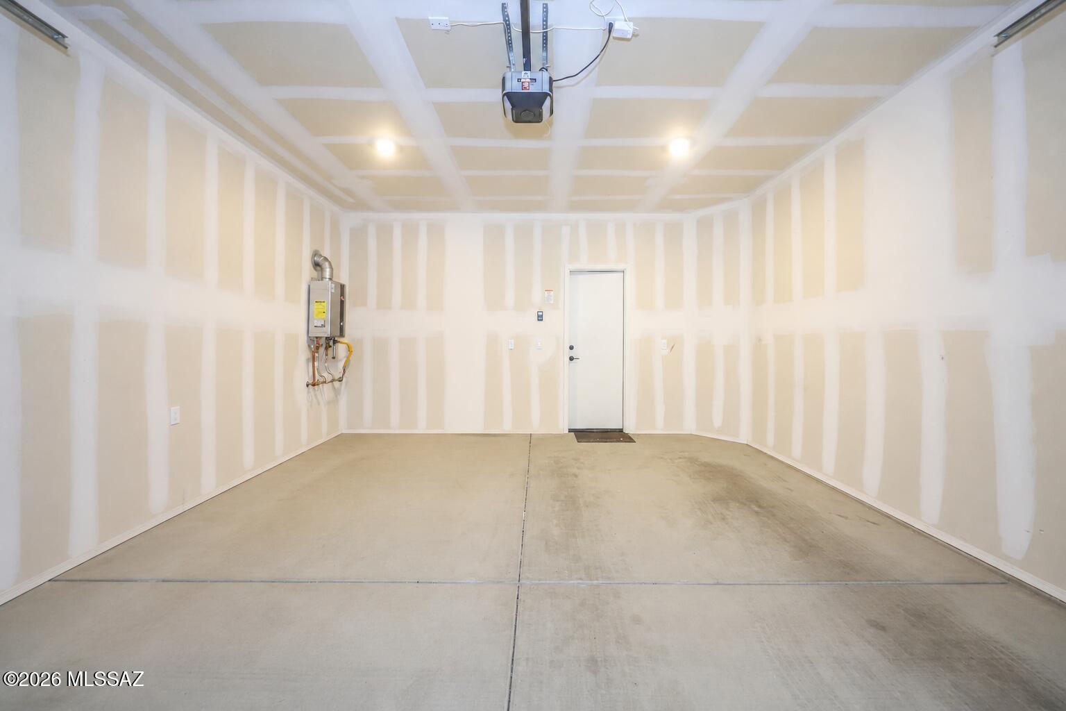 6283 South Rigby Way Tucson, AZ 85746 - Photo 24 of 24 Virtually Emptied Garage