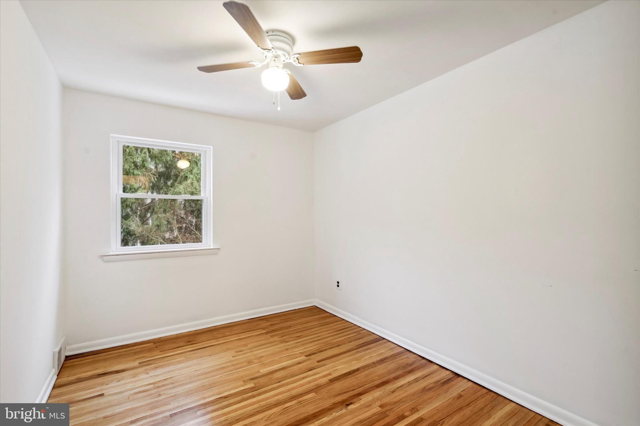 12833 Cabell Road Philadelphia, PA 19154 - Photo 17 of 25