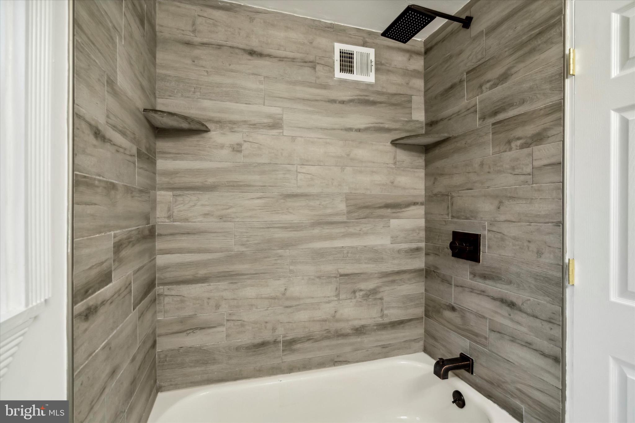 12833 Cabell Road Philadelphia, PA 19154 - Photo 19 of 25