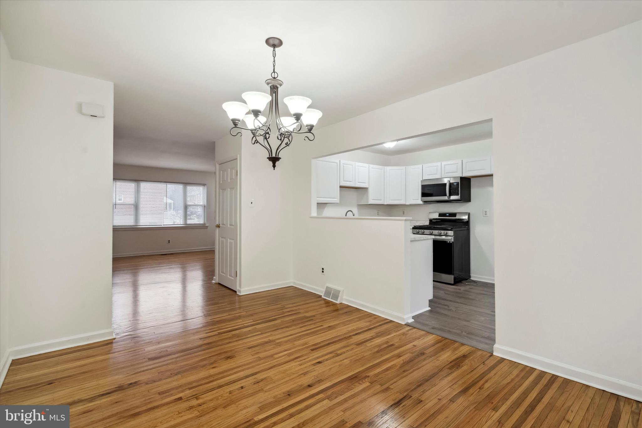 12833 Cabell Road Philadelphia, PA 19154 - Photo 8 of 25