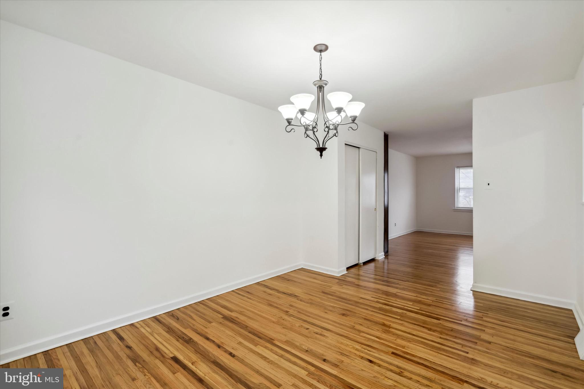 12833 Cabell Road Philadelphia, PA 19154 - Photo 9 of 25