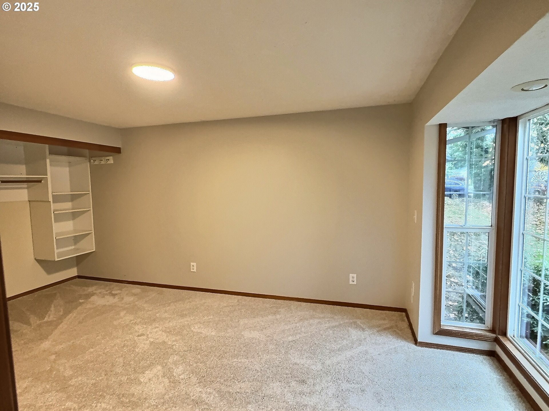 377 Southeast Barnes Avenue Gresham, OR 97080 - Photo 8 of 23